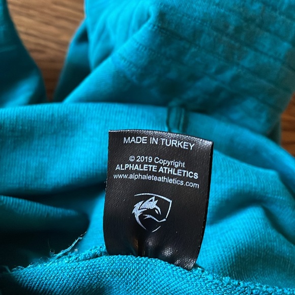 Women’s Turquoise Alphalete Compression Leggings Size XS Never Worn - Picture 5 of 11